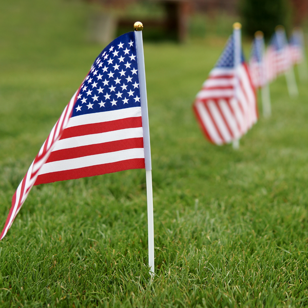 5 Ways to Help Military Families Cope with Loss this Memorial Day Weekend 2021